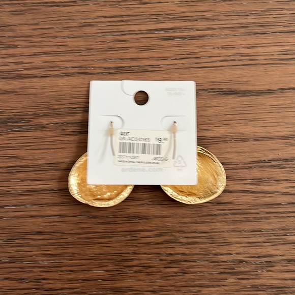 ARDENE seashell earrings - Picture 2 of 2